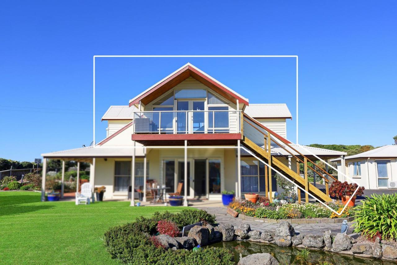 Logans Beach Apartments - The Loft Уорнъмбул Екстериор снимка